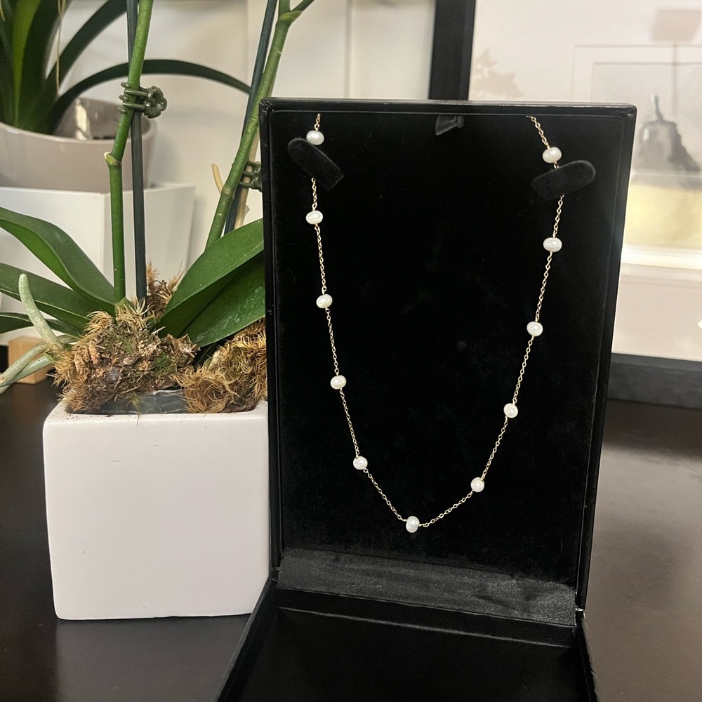 10K yellow gold station chain with freshwater pearls